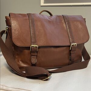 Fossil Leather Laptop Messenger Crossbody Bag
